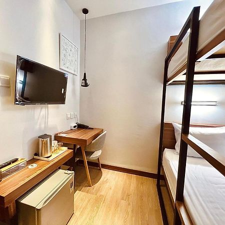Oxy Suites G-03 At Shop House Meisterstadt Pollux Habibie Batam Kültér fotó